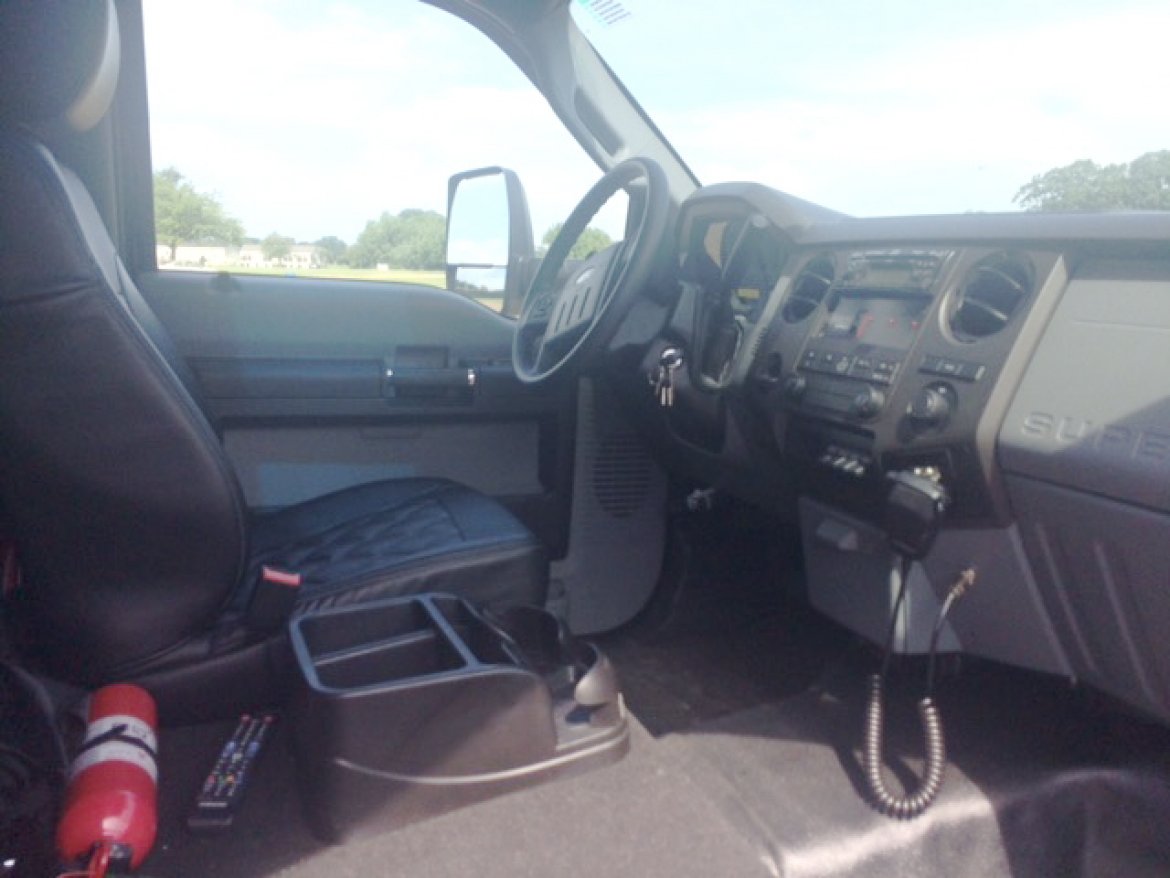 Limo Bus for Sale in Oaklyn, NJ - Photo 5