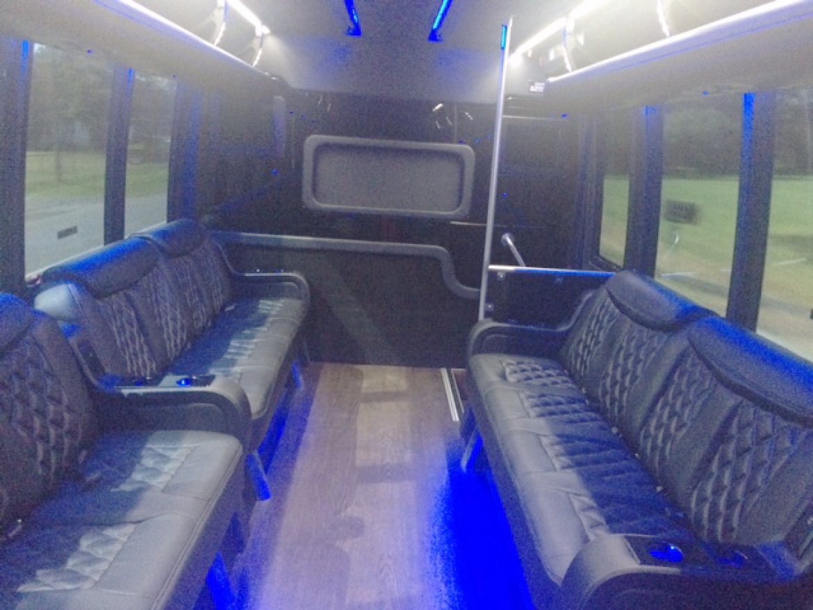 Limo Bus for Sale in Oaklyn, NJ - Photo 8