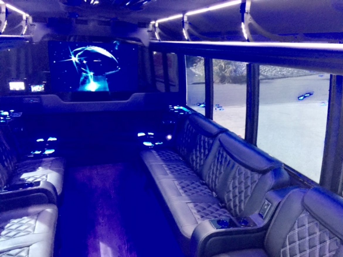 Limo Bus for Sale in Oaklyn, NJ - Photo 11