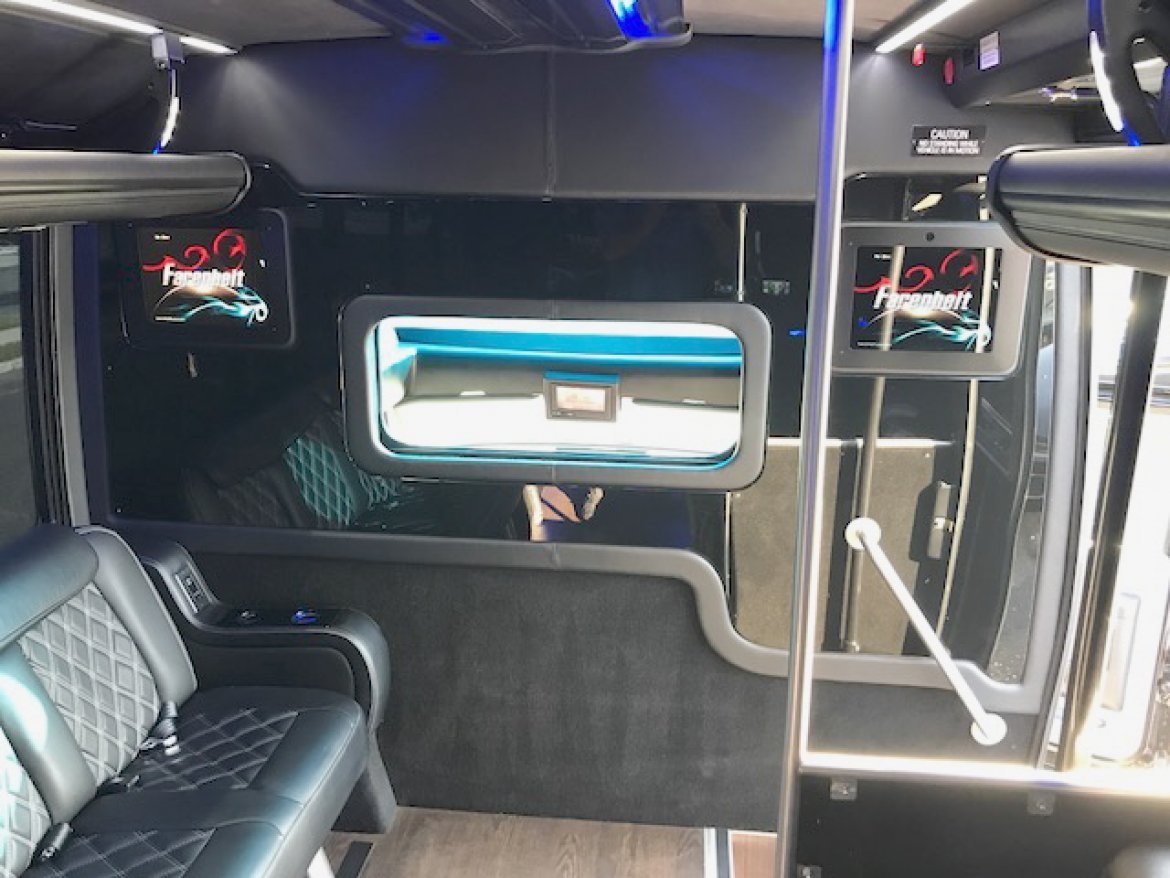 Limo Bus for Sale in Oaklyn, NJ - Photo 14