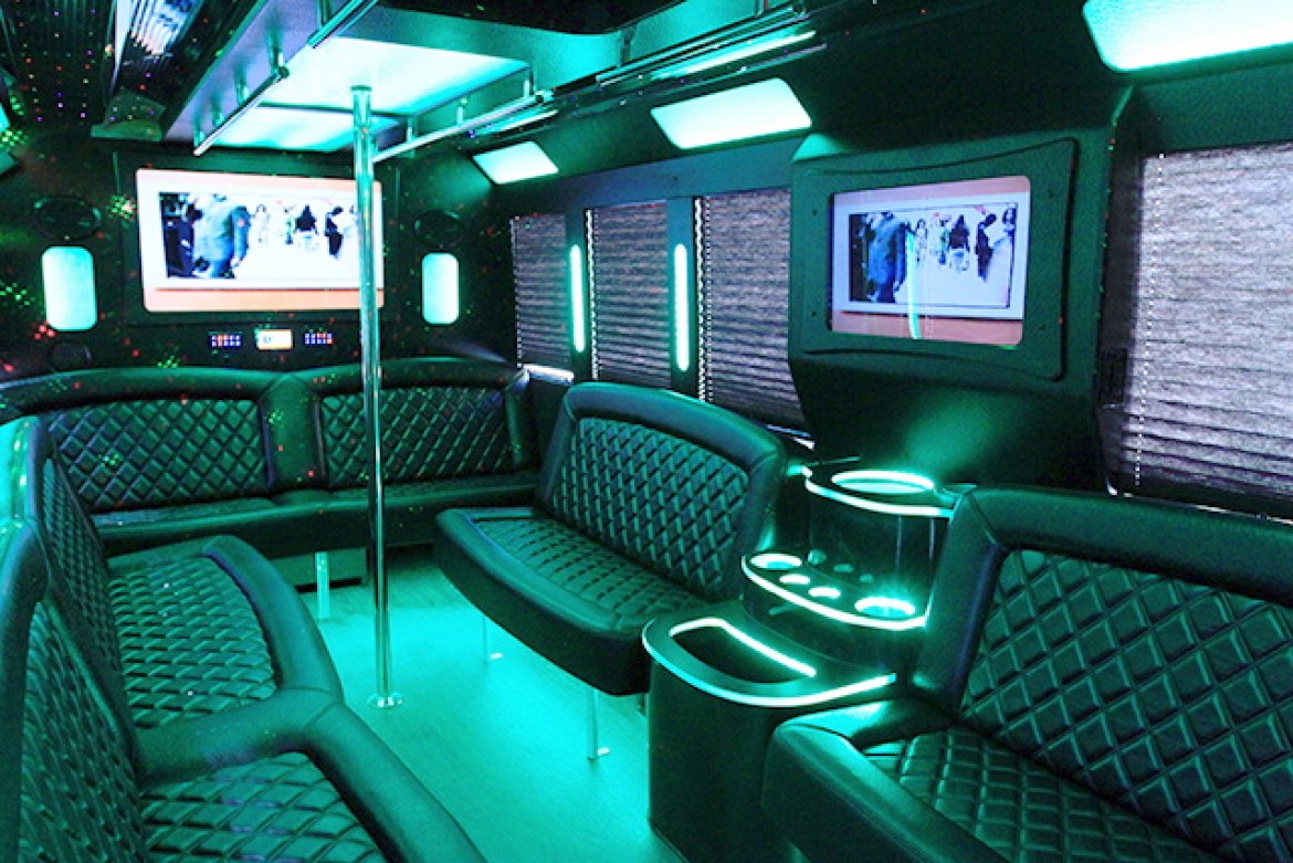 Limo Bus for Sale in Oaklyn, NJ - Photo 6