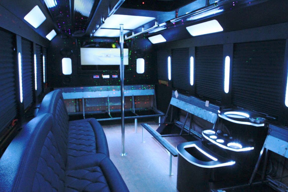 Limo Bus for Sale in Oaklyn, NJ - Photo 9