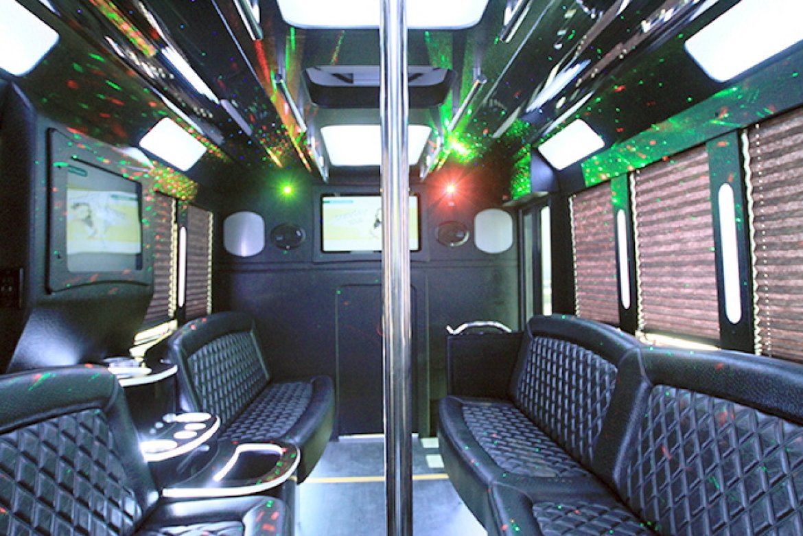 Limo Bus for Sale in Oaklyn, NJ - Photo 13