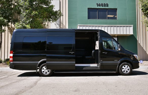 2014 Mercedes-Benz 2500 Sprinter for Sale in Fontana, CA - Photo 2