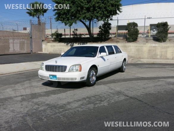 2004 Cadillac Deville 6-Door Limousine for Sale in CARSON, CA - Main Photo