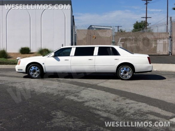 2004 Cadillac Deville 6-Door Limousine for Sale in CARSON, CA - Photo 3