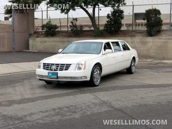 2007 Cadillac DTS 6-Door Limousine for Sale in CARSON, CA - Main Photo