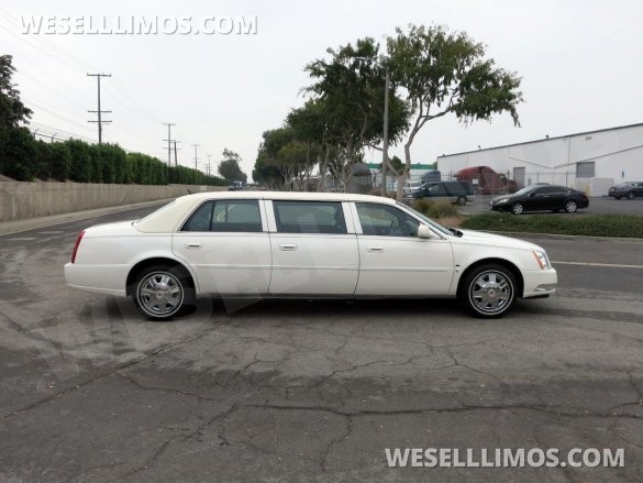 2007 Cadillac DTS 6-Door Limousine for Sale in CARSON, CA - Photo 3