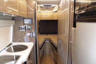 2018 Winnebago ERA 70A 4X4 Sprinter - Sprinter for Sale in St. George, UT - Photo 10
