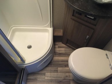 2017  Dynamax Dynamax  Isata 3 24RW Sprinter - Sprinter for Sale in St. George, UT - Photo 13