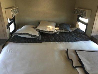 2017  Dynamax Dynamax  Isata 3 24RW Sprinter - Sprinter for Sale in St. George, UT - Photo 16