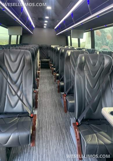2024 Executive Coach Builders Chevy ECOACH38 Shuttle Bus - Shuttle Bus for Sale in Springfield, MO - Photo 13