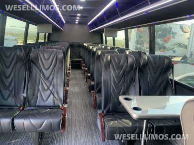 2024 Executive Coach Builders Chevy ECOACH38 Shuttle Bus - Shuttle Bus for Sale in Springfield, MO - Photo 25