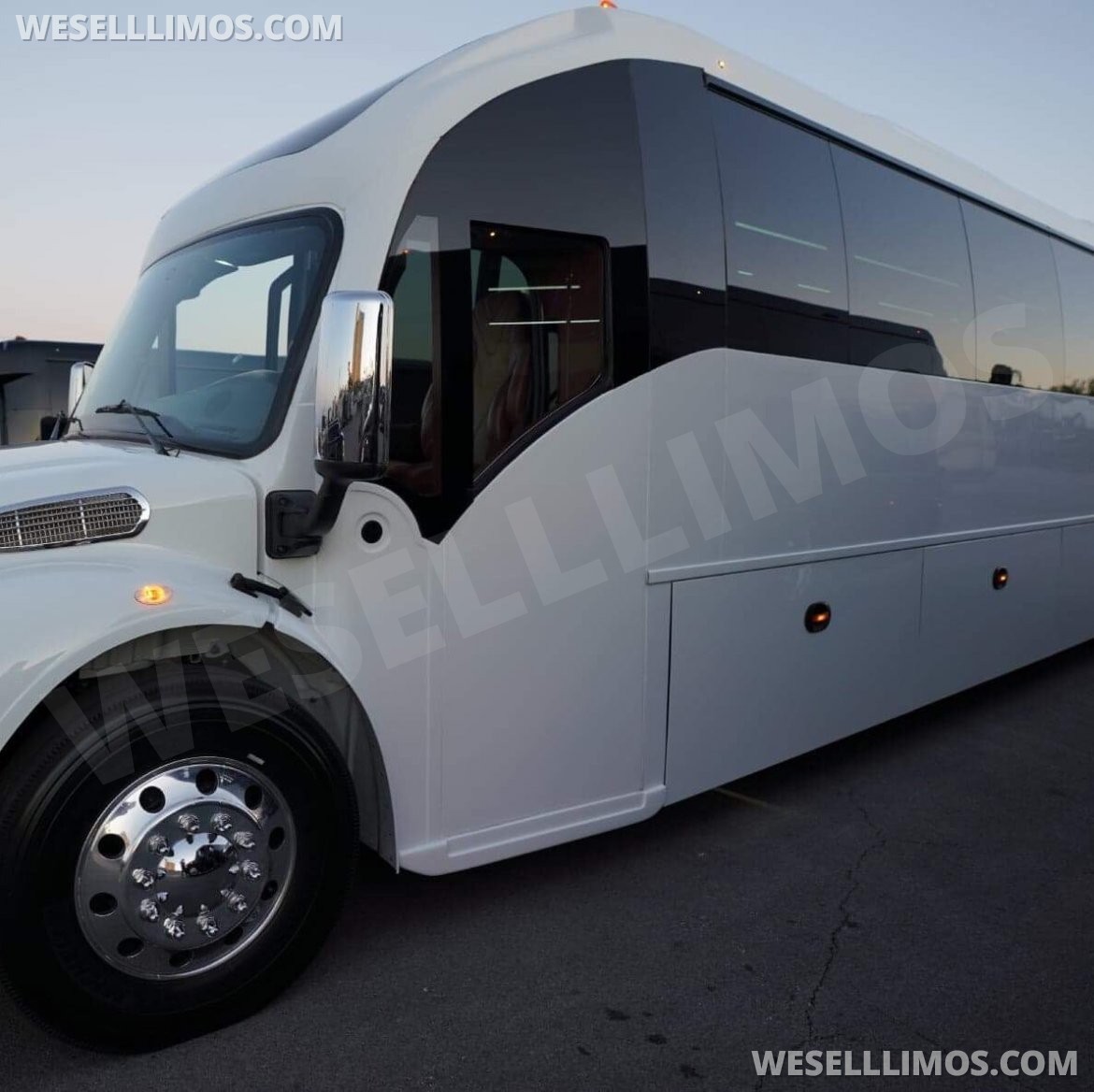 Motorcoach for Sale in Springfield, MO - Photo 12