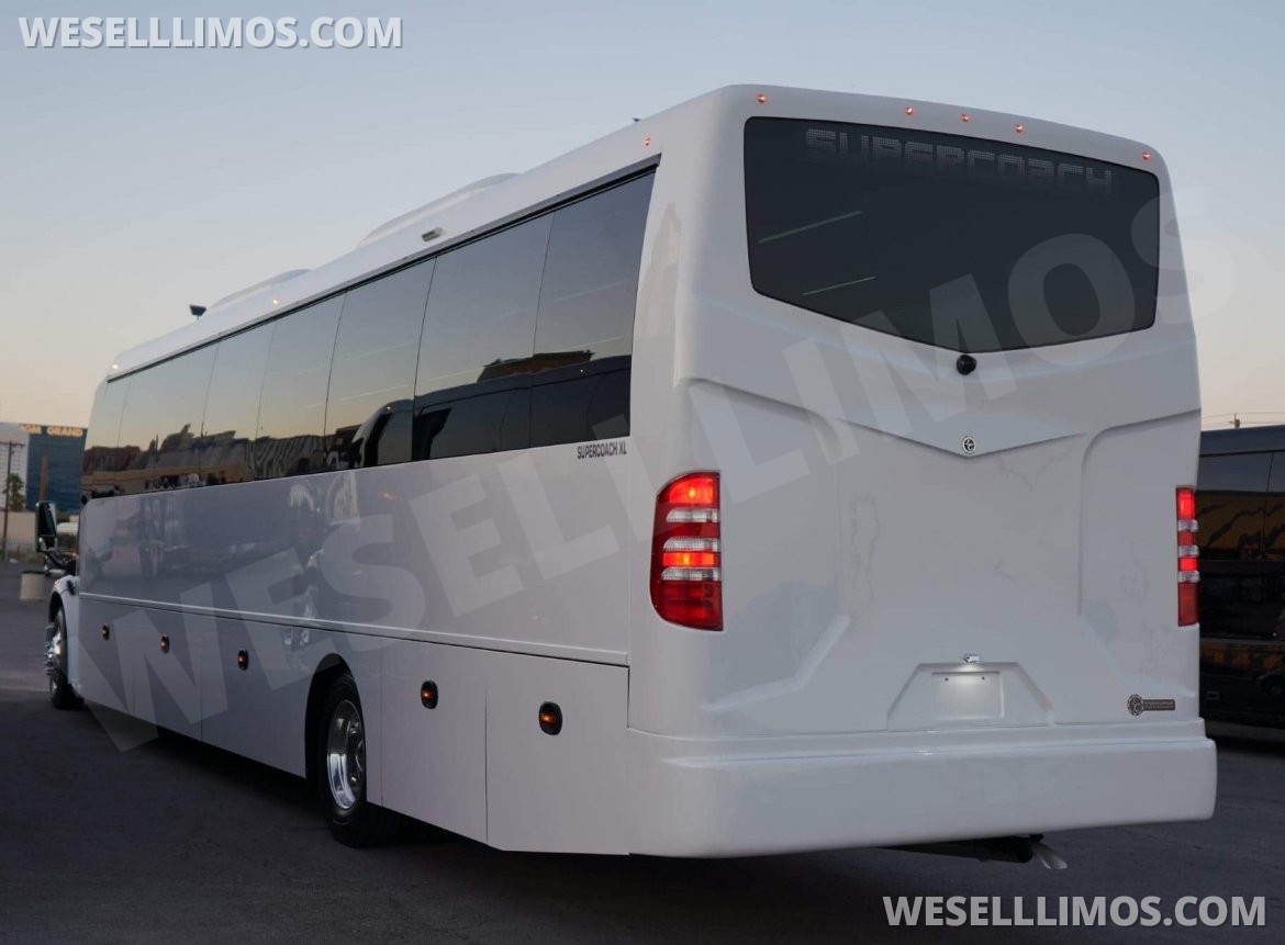 Motorcoach for Sale in Springfield, MO - Photo 14