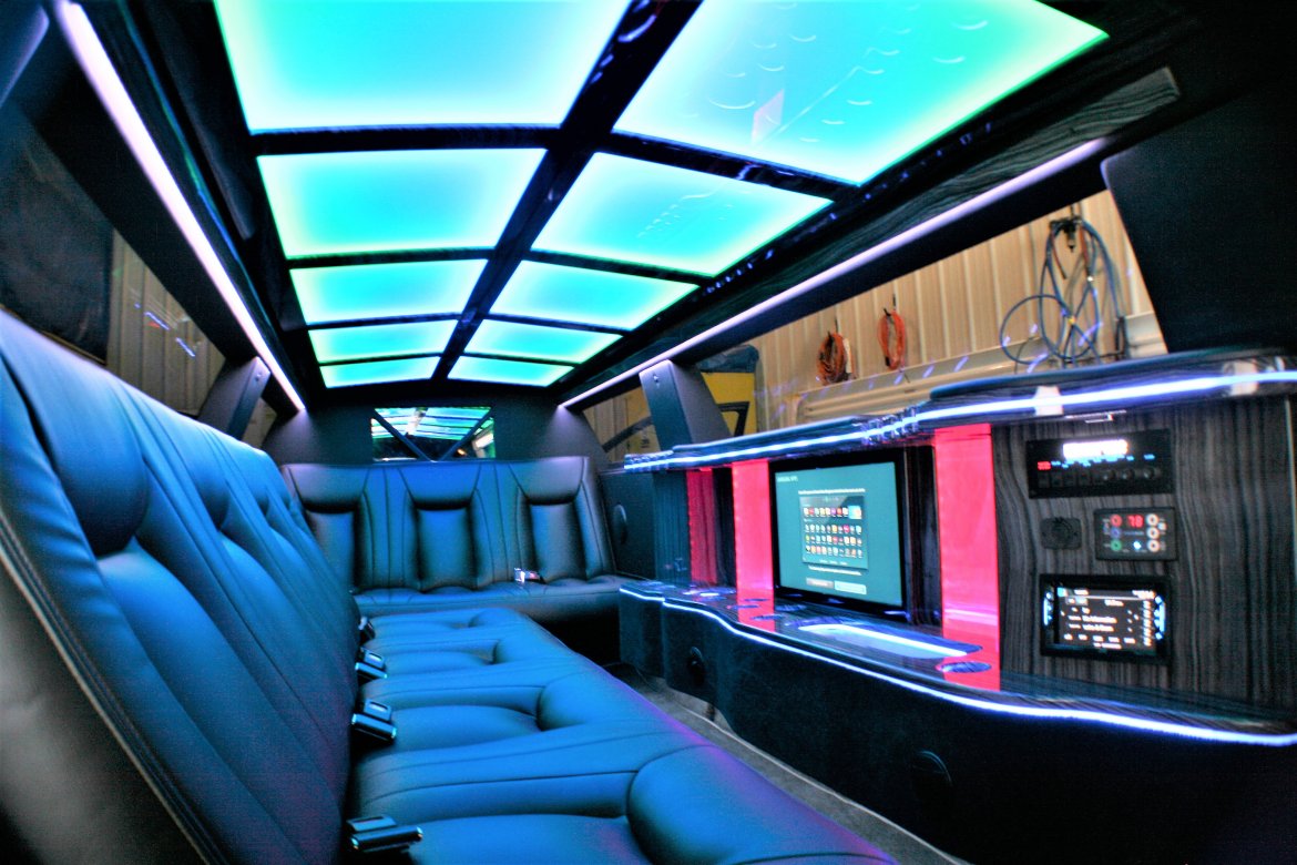 Limousine for Sale in springfield, MO - Photo 2
