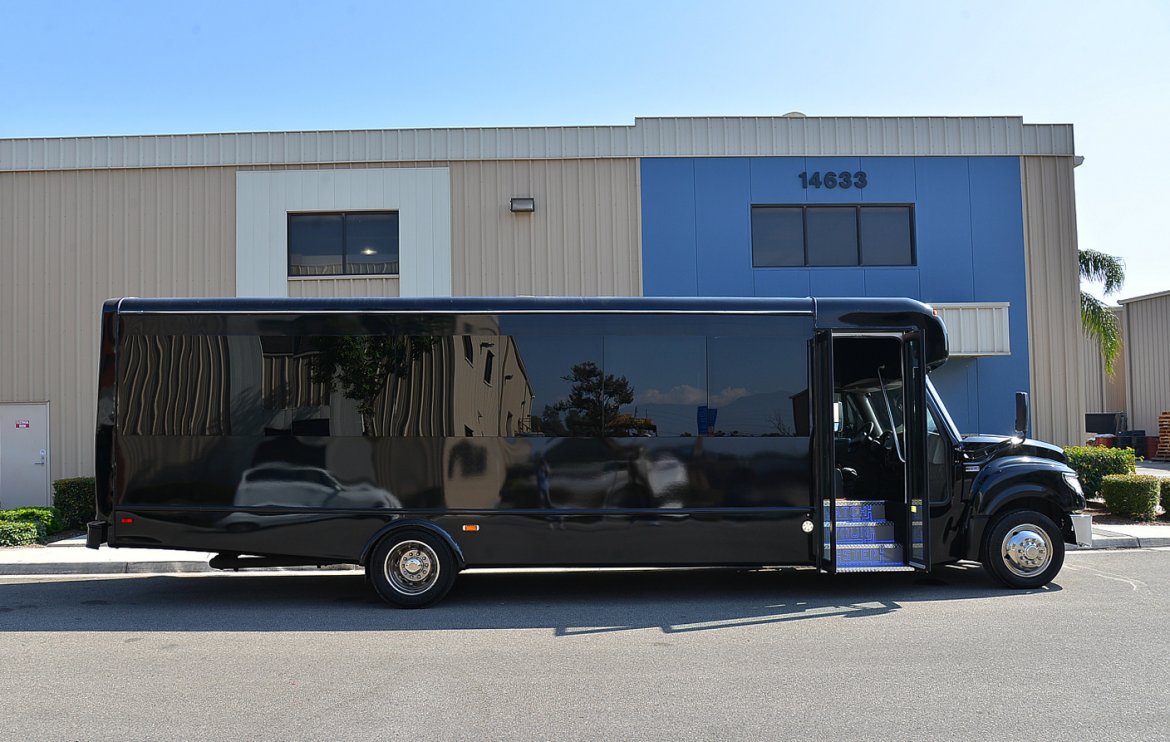 Limo Bus for Sale in Fontana, CA - Photo 2