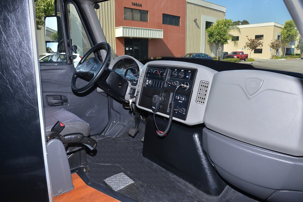 Limo Bus for Sale in Fontana, CA - Photo 9
