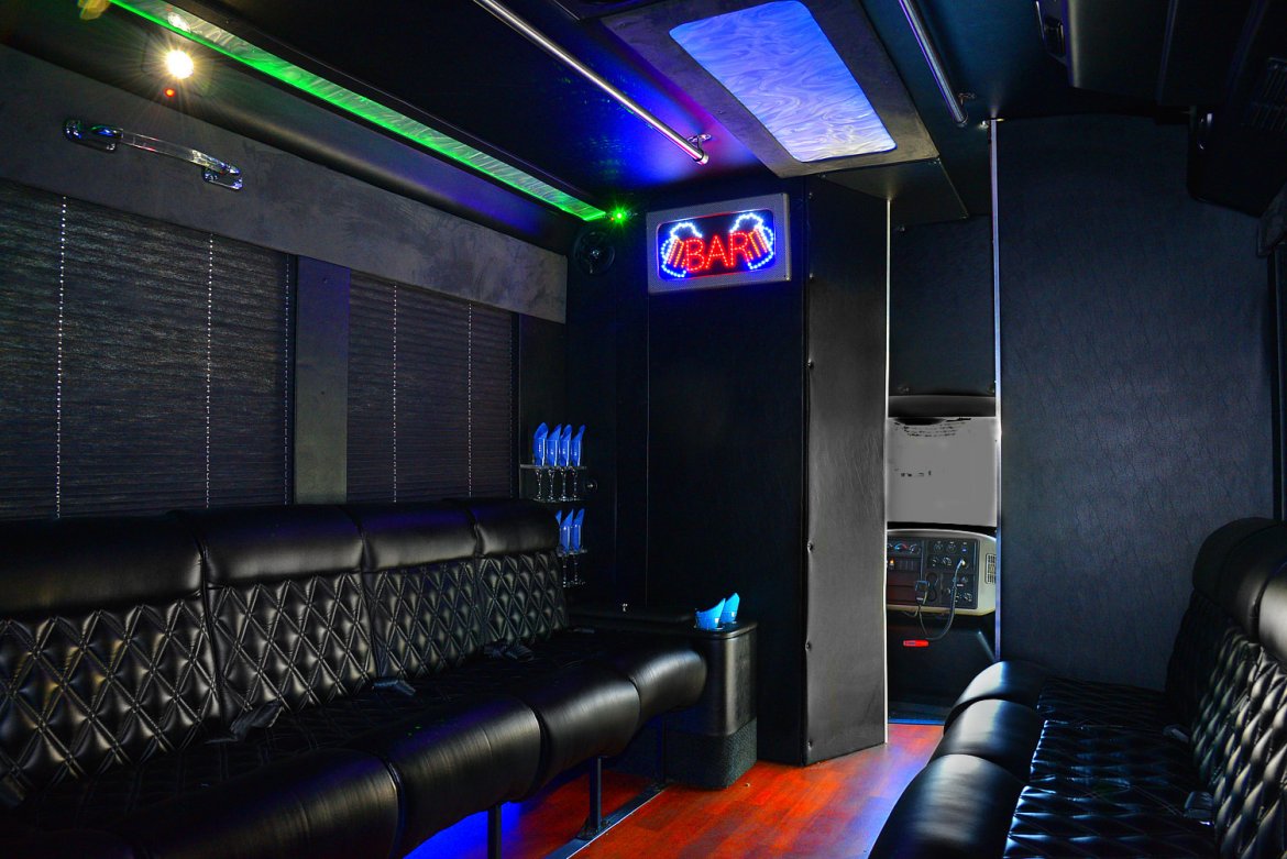 Limo Bus for Sale in Fontana, CA - Photo 13