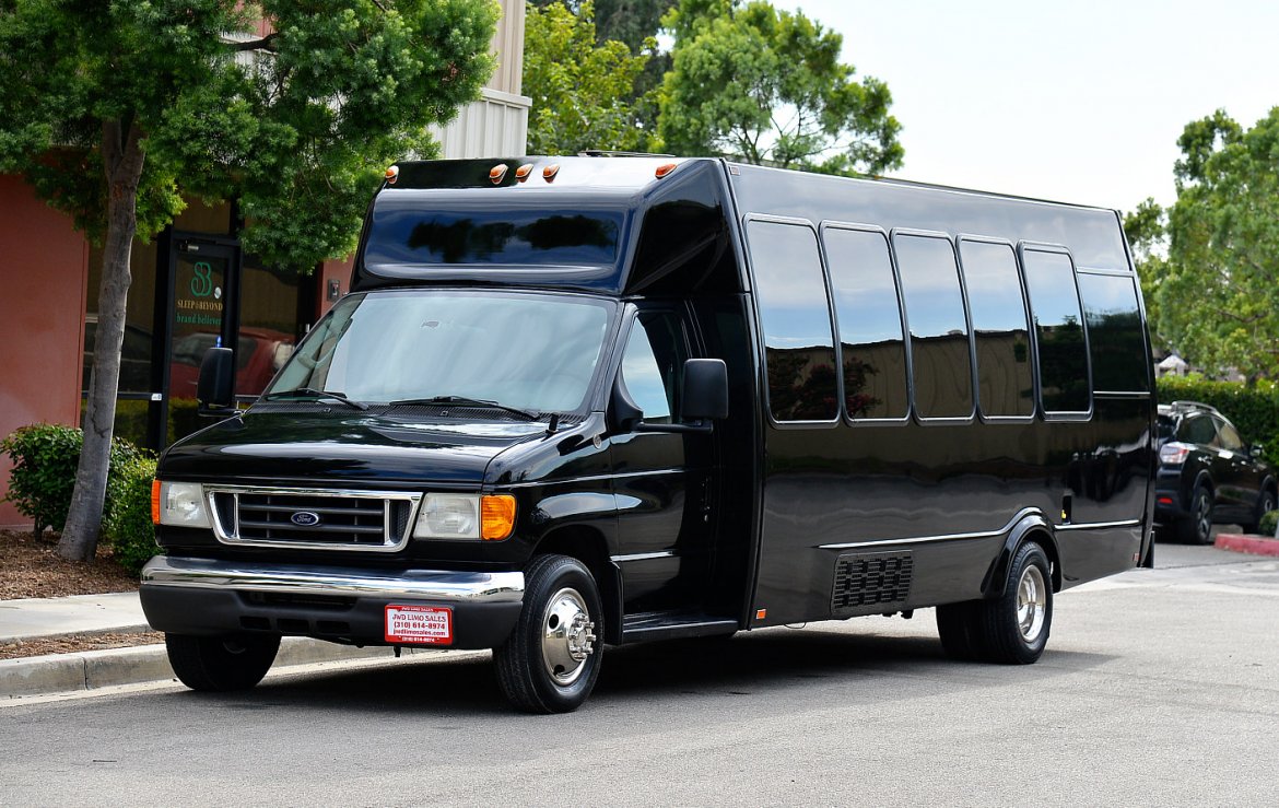 Limo Bus for Sale in Fontana, CA - Photo 6