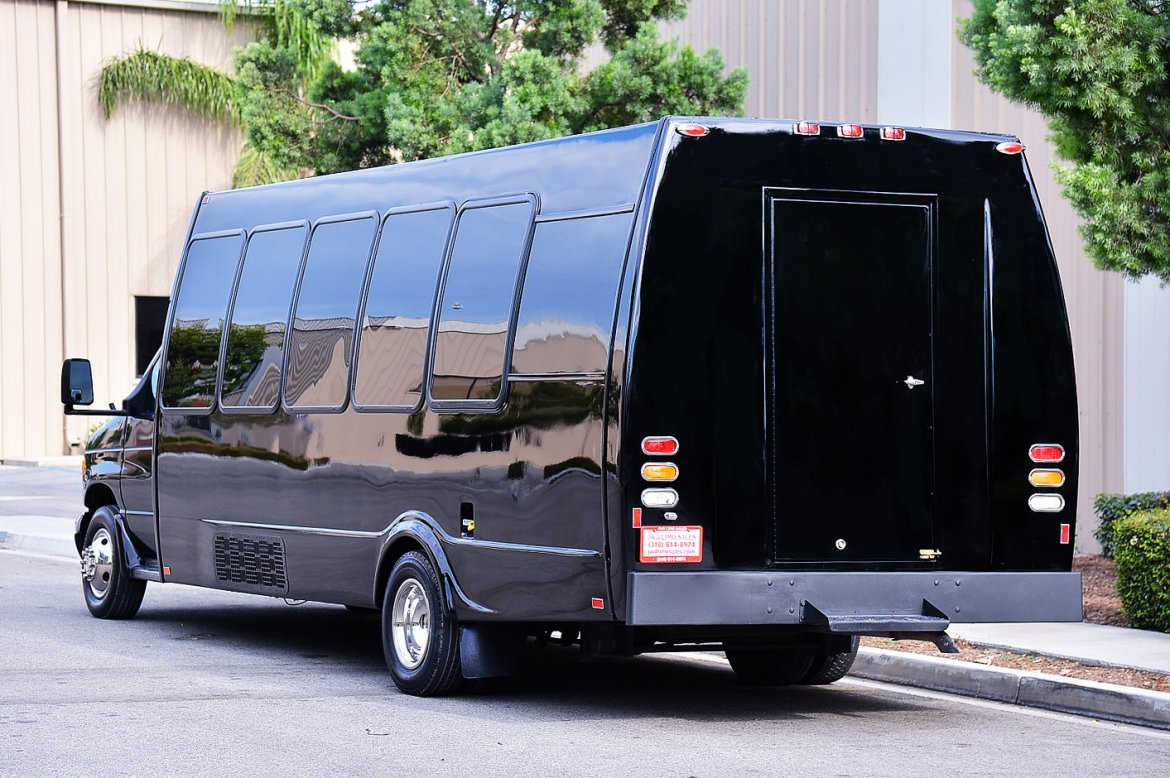 Limo Bus for Sale in Fontana, CA - Photo 7