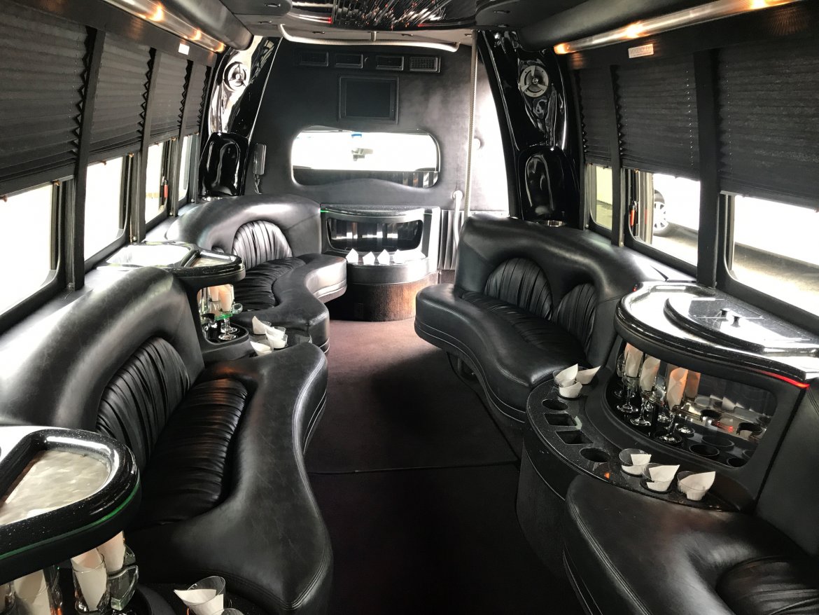 Limo Bus for Sale in Garwood, NJ - Photo 9