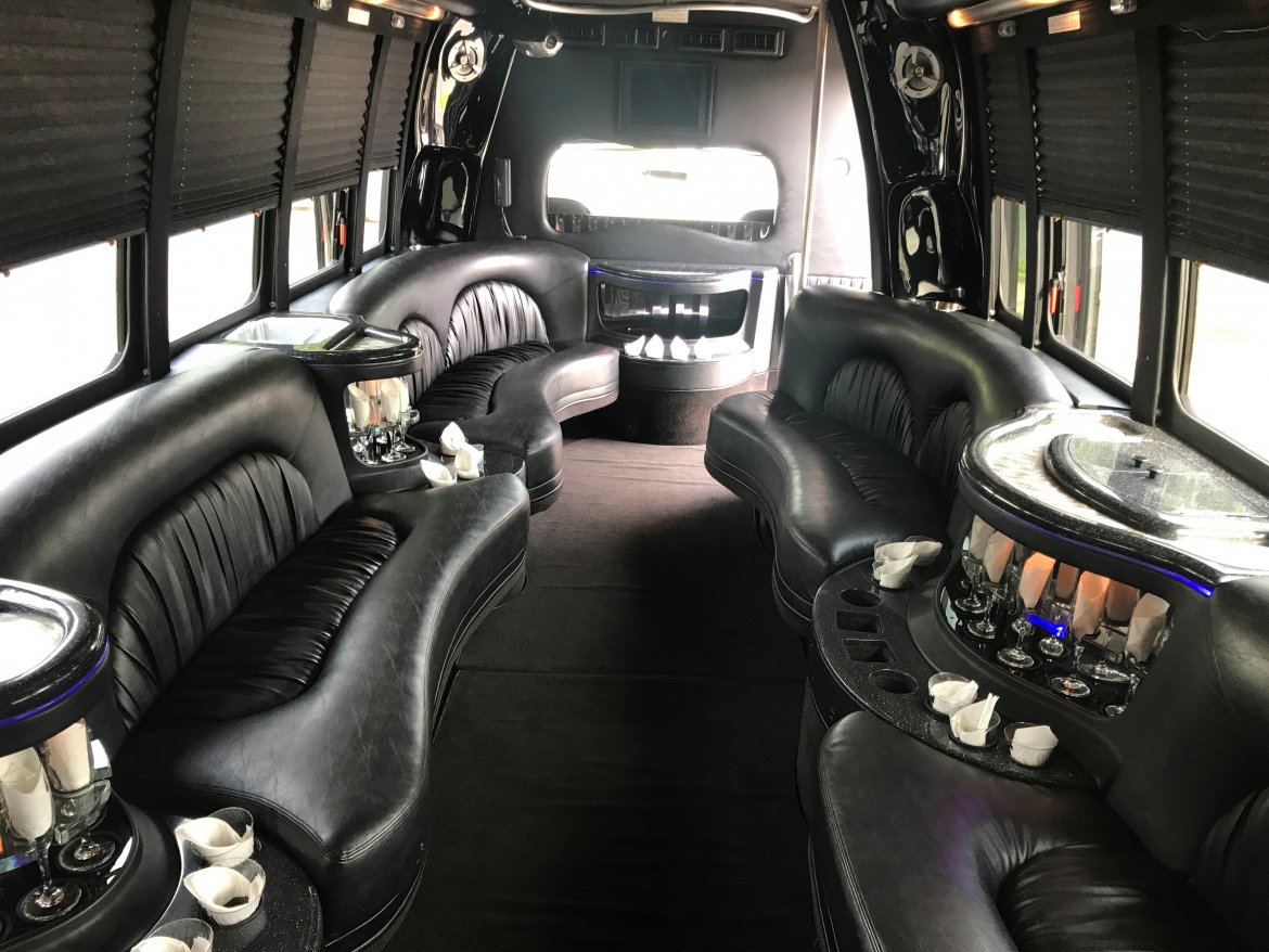 Limo Bus for Sale in Garwood, NJ - Photo 8