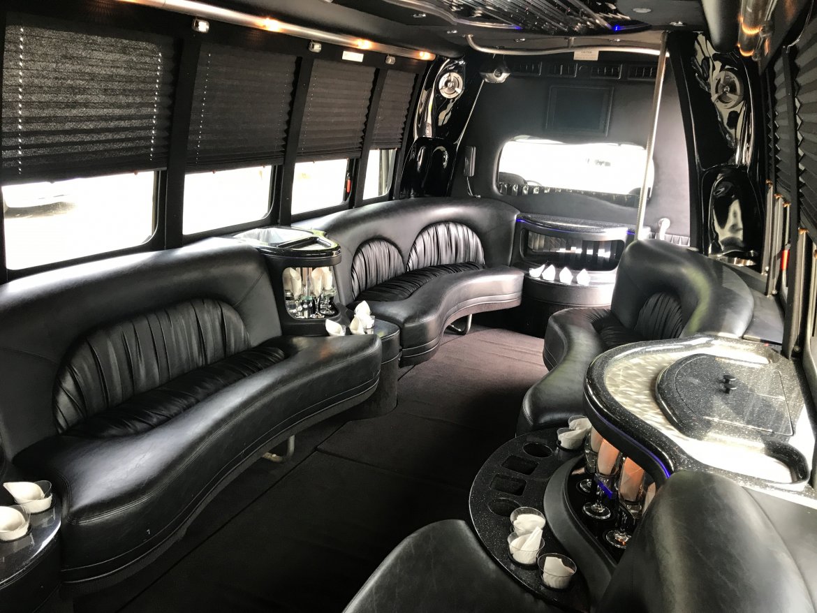 Limo Bus for Sale in Garwood, NJ - Photo 9