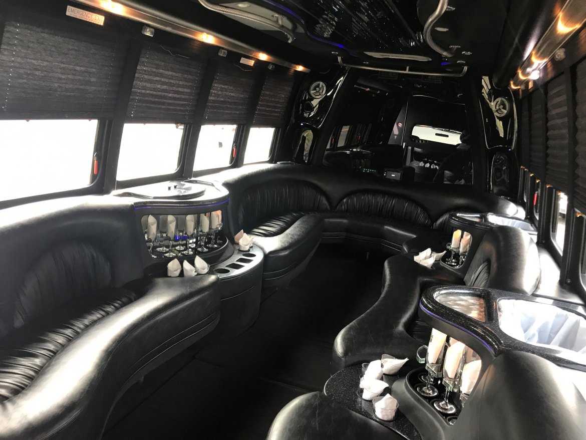 Limo Bus for Sale in Garwood, NJ - Photo 10
