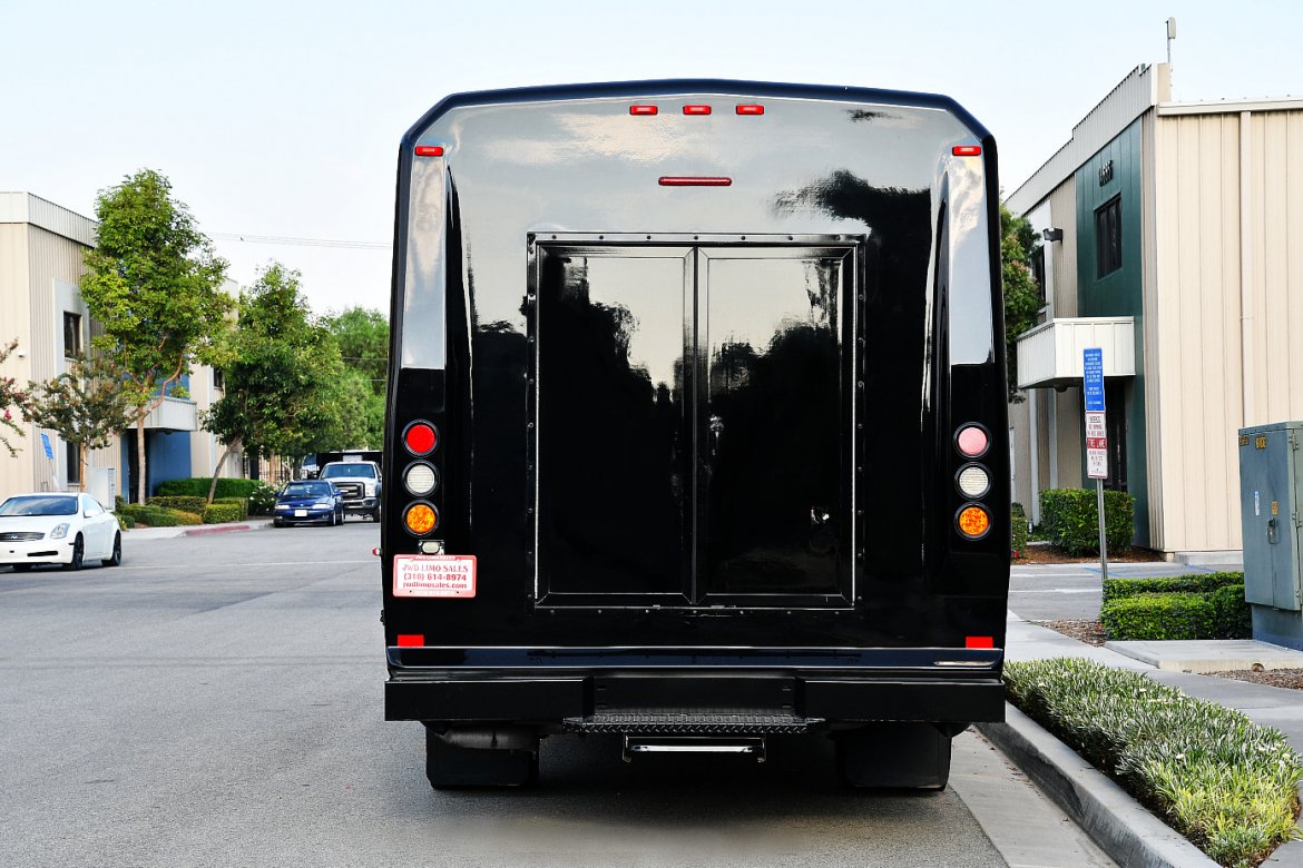 Limo Bus for Sale in Fontana, CA - Photo 8
