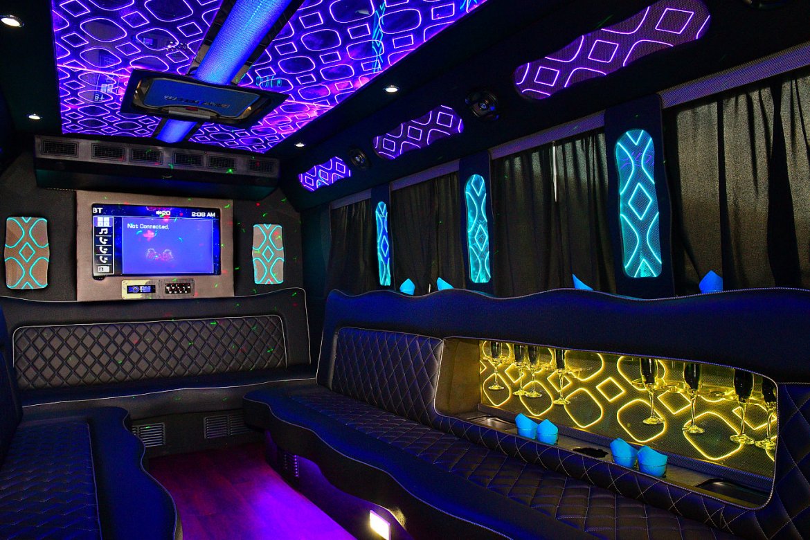 Limo Bus for Sale in Fontana, CA - Photo 12