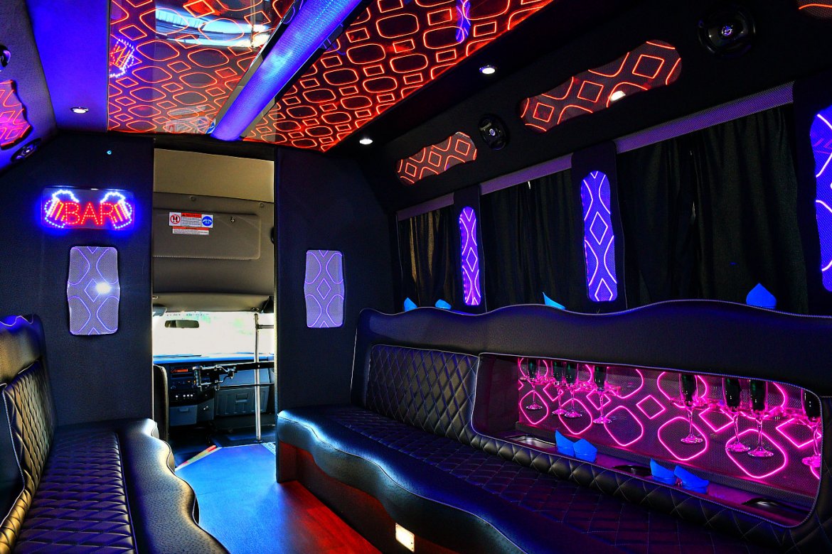 Limo Bus for Sale in Fontana, CA - Photo 13
