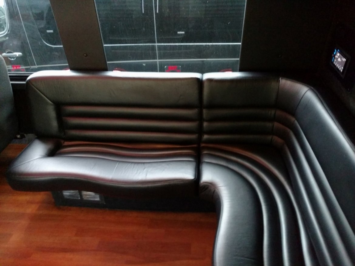 Limo Bus for Sale in North East , PA - Photo 12