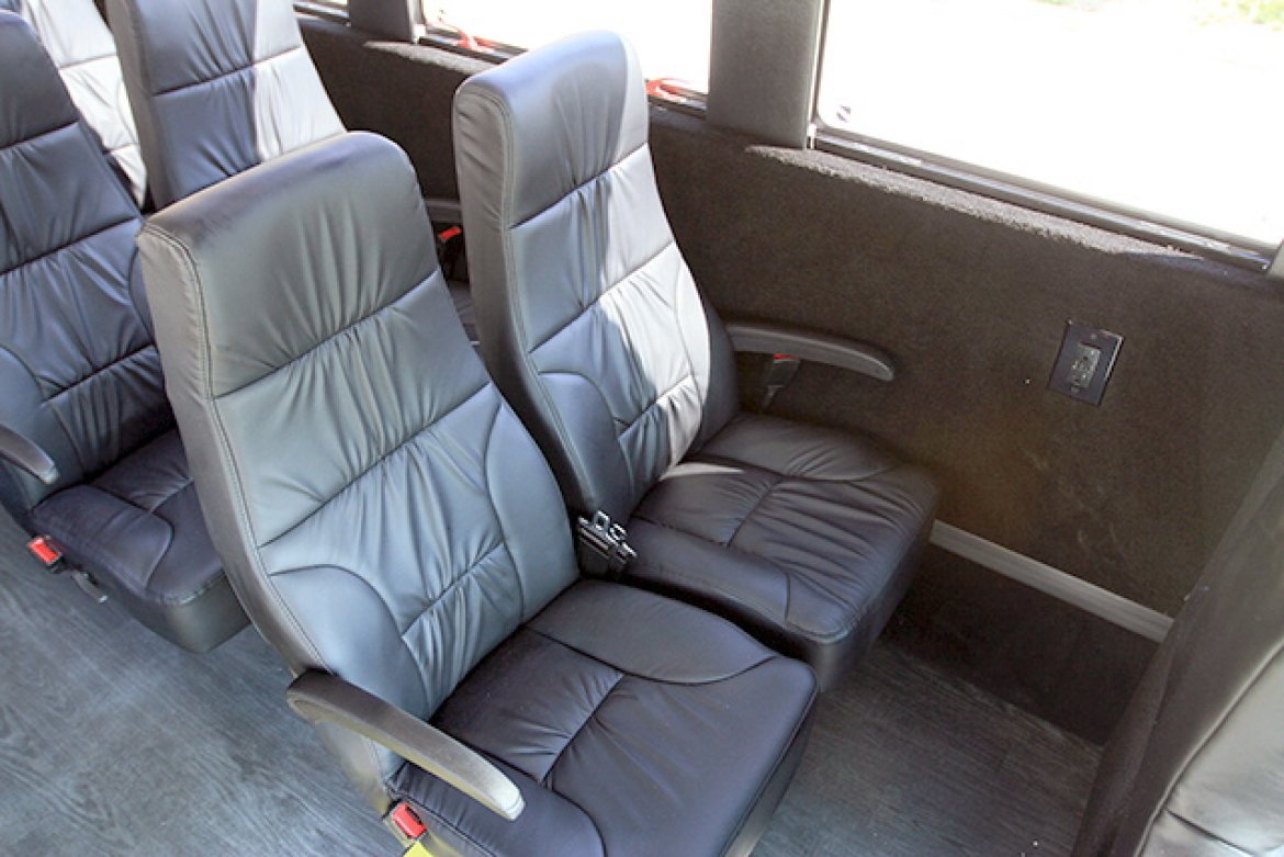 Shuttle Bus for Sale in Oaklyn, NJ - Photo 14