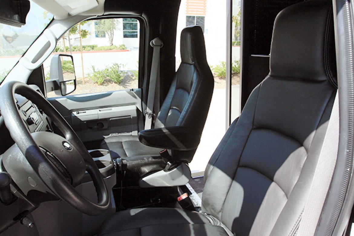 Shuttle Bus for Sale in Oaklyn, NJ - Photo 17