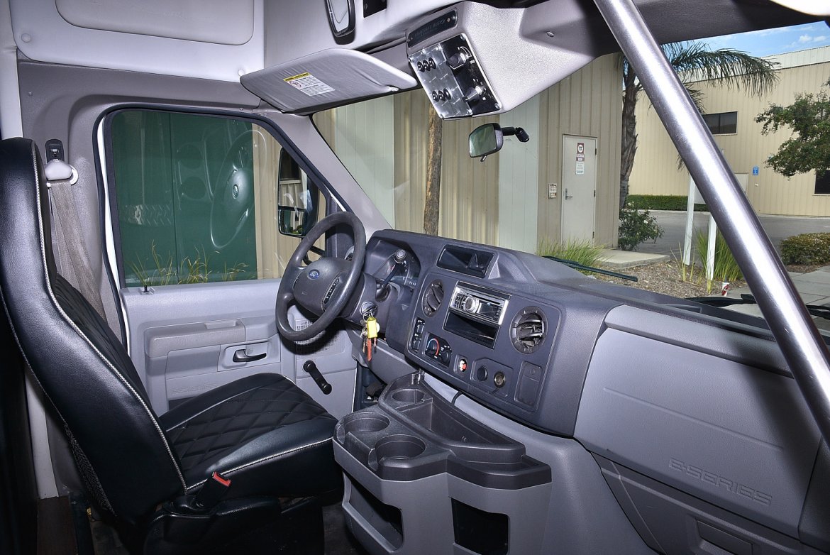 Limo Bus for Sale in Fontana, CA - Photo 10