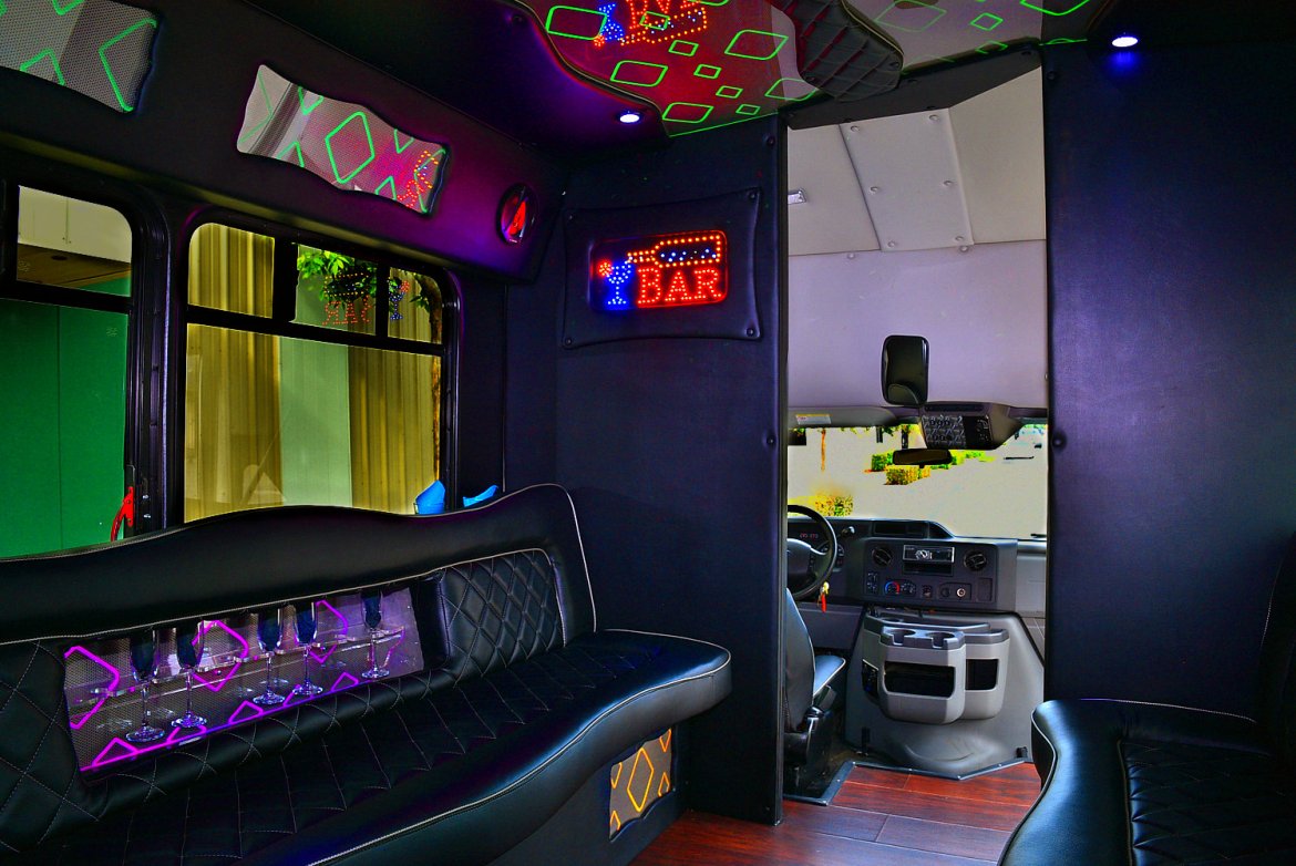 Limo Bus for Sale in Fontana, CA - Photo 11