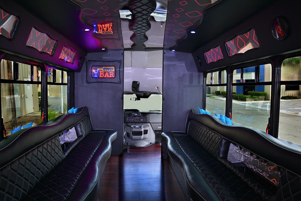 Limo Bus for Sale in Fontana, CA - Photo 13