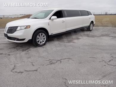 2019 Lincoln MKT Limousine for Sale in Springfield, MO