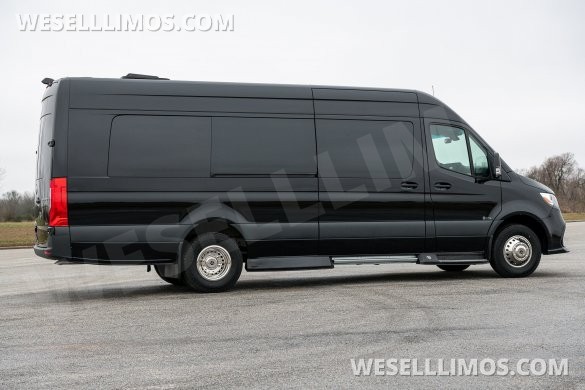 2025 Mercedes-Benz Sprinter 3500 170 ht Diplomat Sprinter for Sale in Springfield, MO - Photo 3
