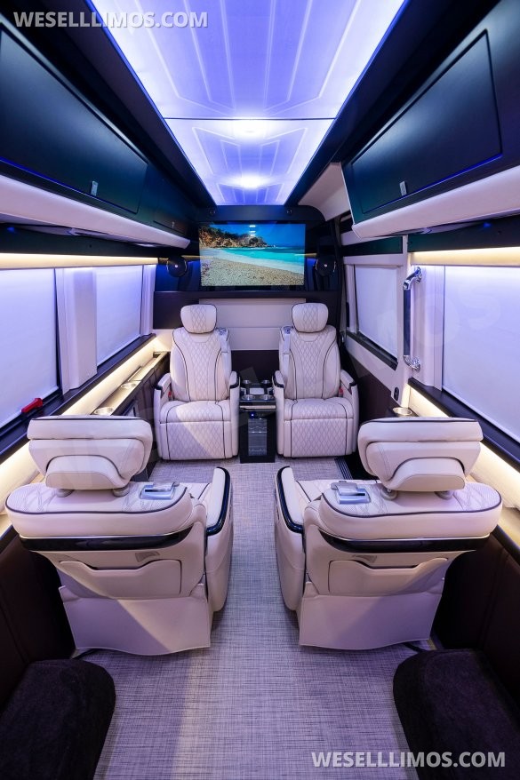 2025 Mercedes-Benz Sprinter 3500 170 ht Diplomat Sprinter for Sale in Springfield, MO - Photo 2