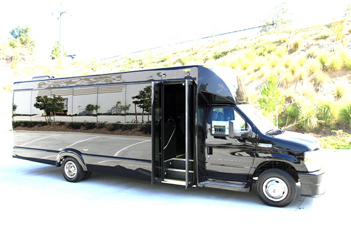 Shuttle Bus for Sale in Oaklyn, NJ - Main Photo