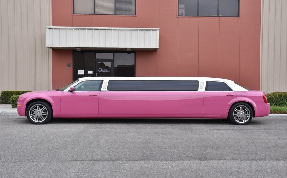 2008 Chrysler 300 Limousine for Sale in Fontana, CA - Photo 2
