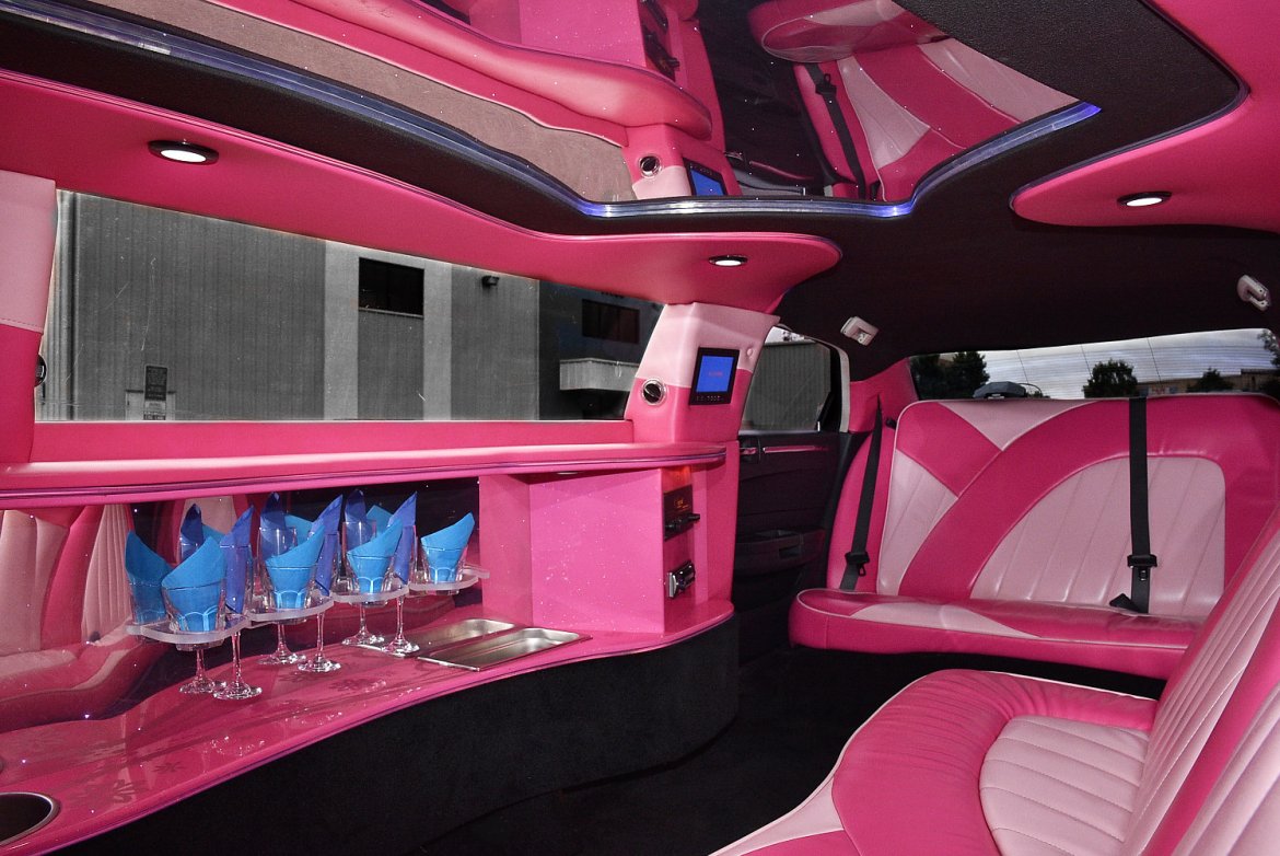 Limousine for Sale in Fontana, CA - Photo 11
