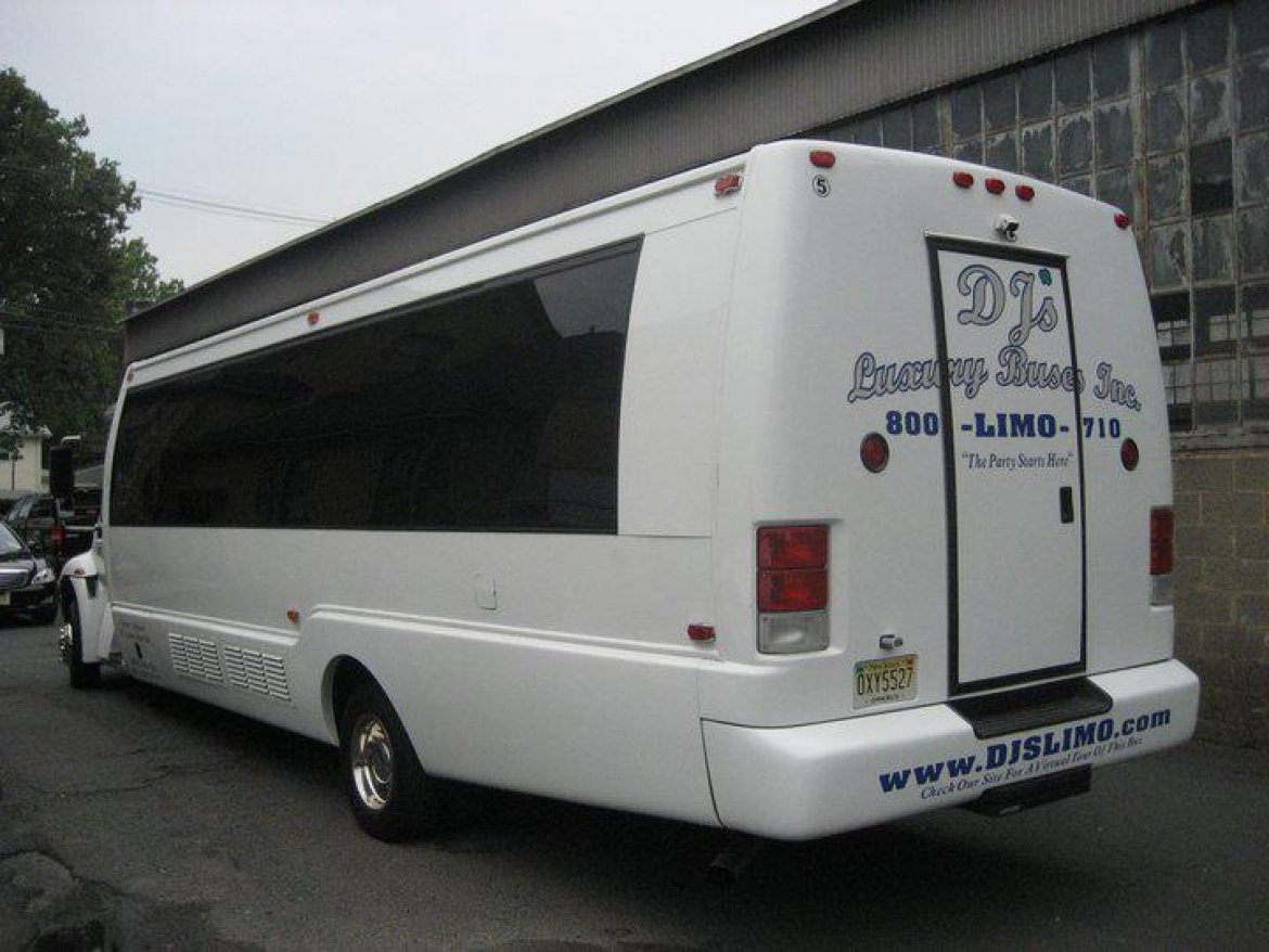 Limo Bus for Sale in Garwood, NJ - Photo 3