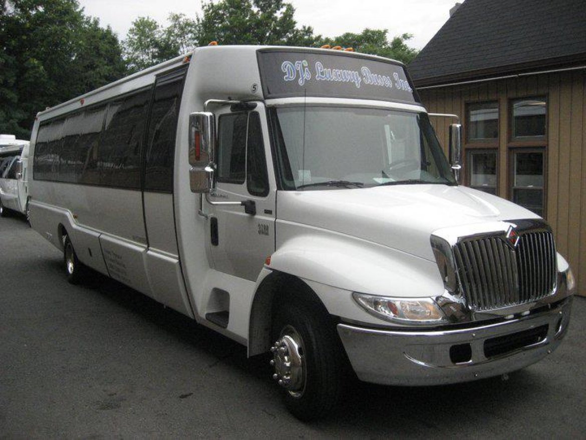 Limo Bus for Sale in Garwood, NJ - Photo 2
