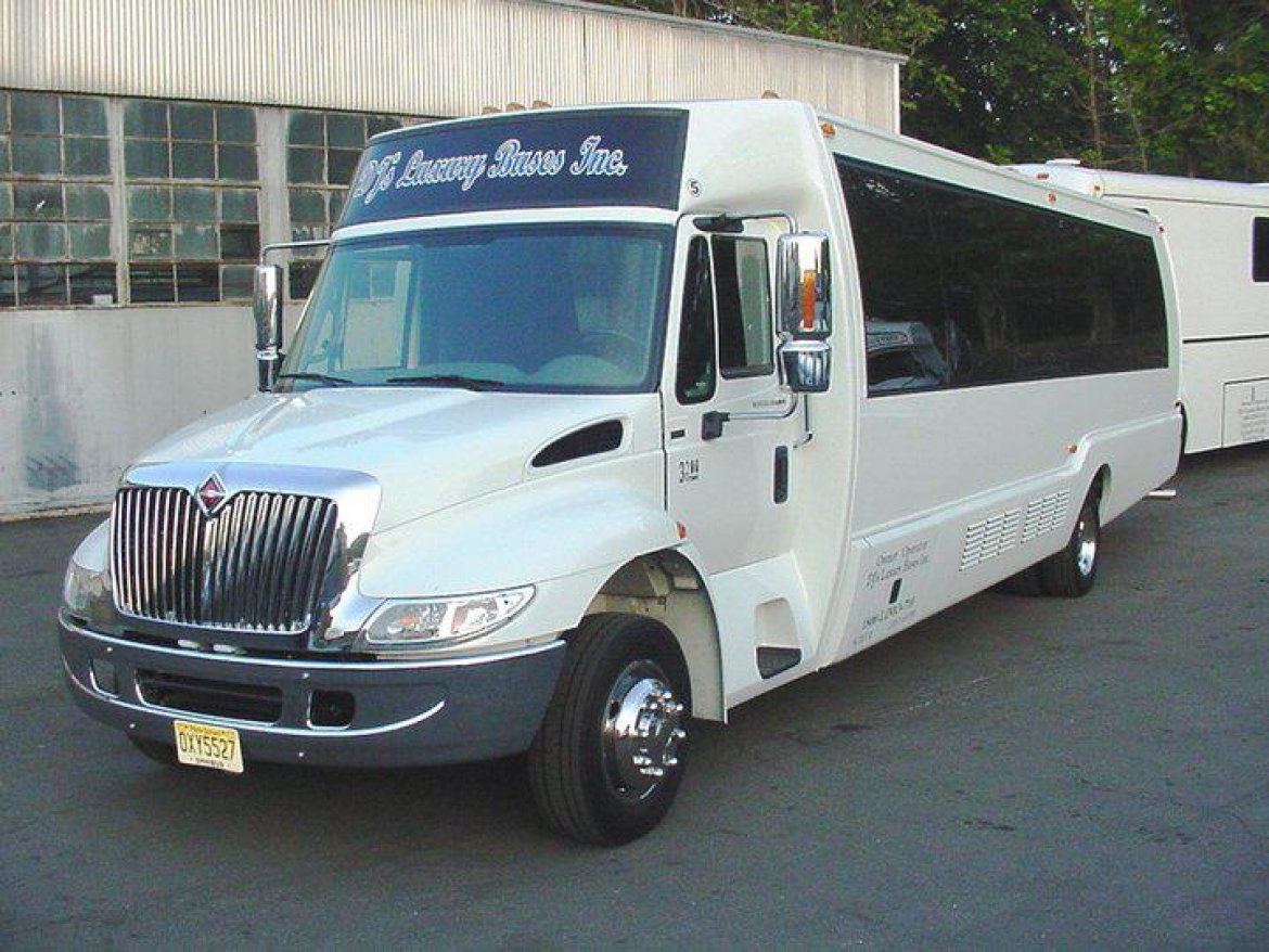 Limo Bus for Sale in Garwood, NJ - Photo 7