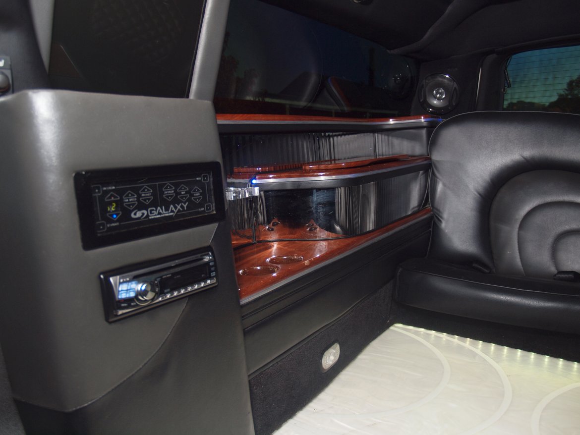 Limousine for Sale in Fall River, MA - Photo 9