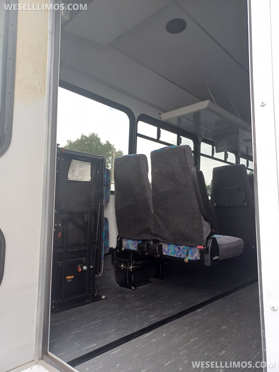 Limo Bus for Sale in West palm beach, FL - Photo 7