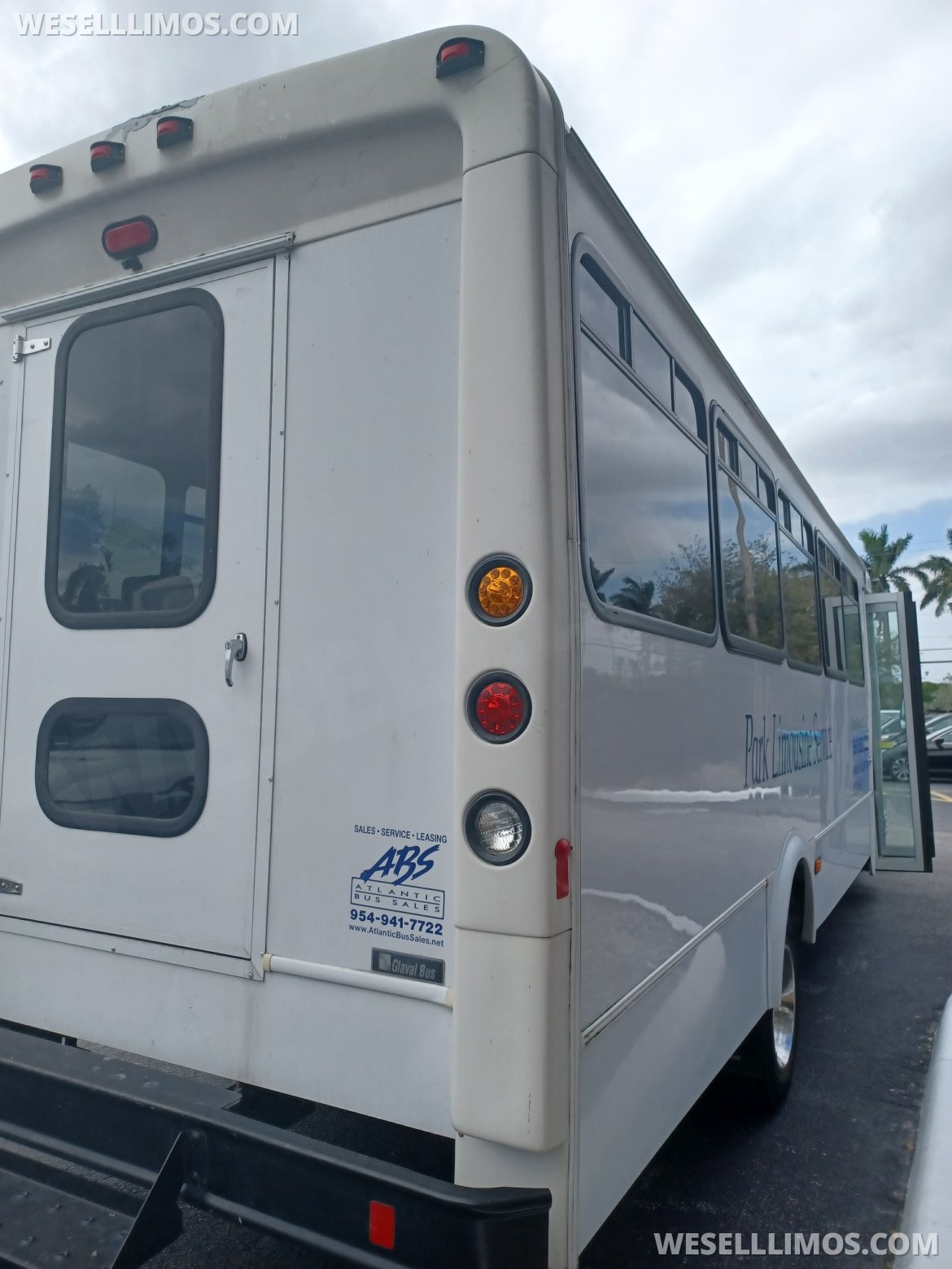Limo Bus for Sale in West Palm Beach, FL - Photo 5